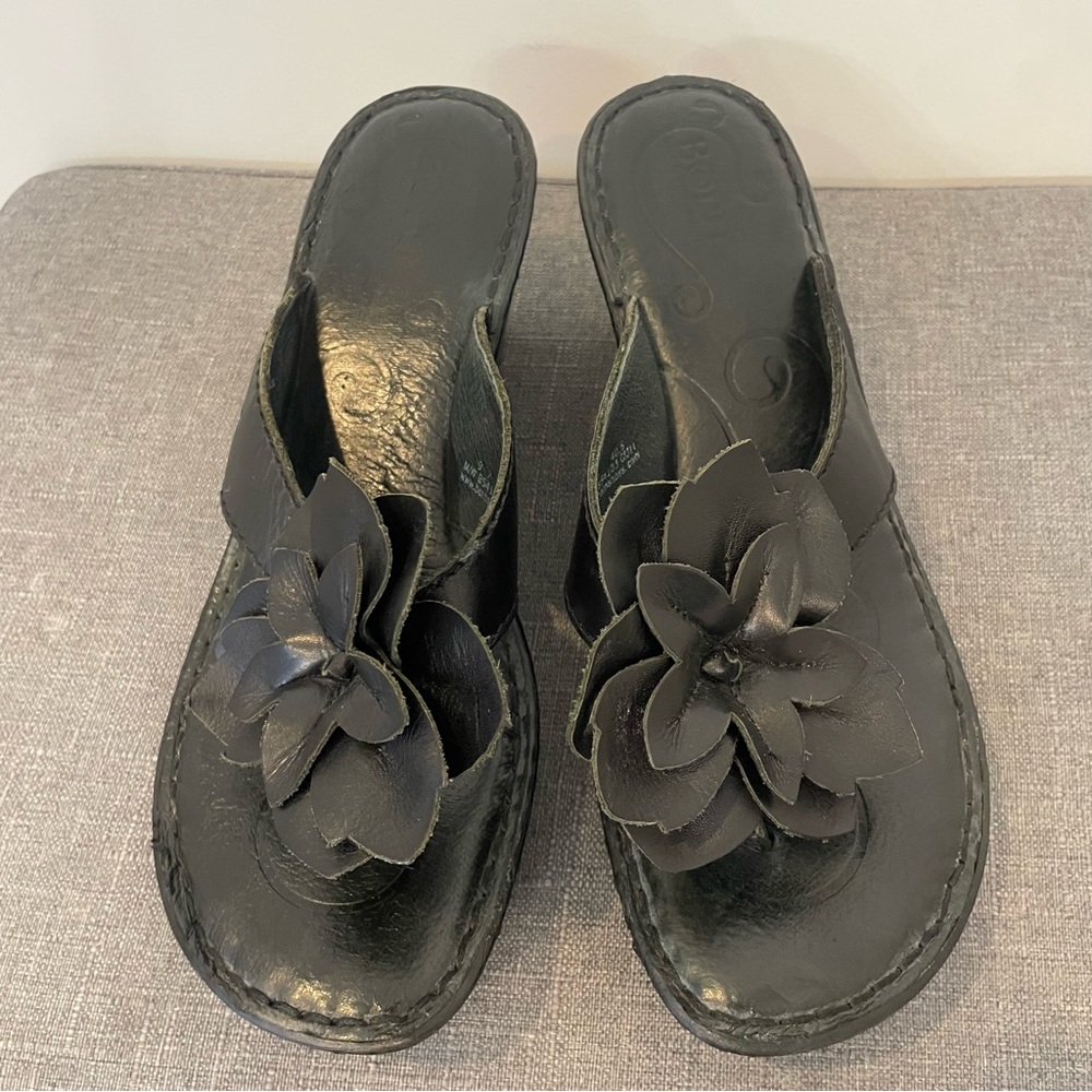 Born Black Sandals with Floral Design - Picture 5 of 11